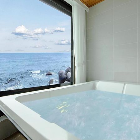 Gangneung The Ciel Spa Pension Екстериор снимка