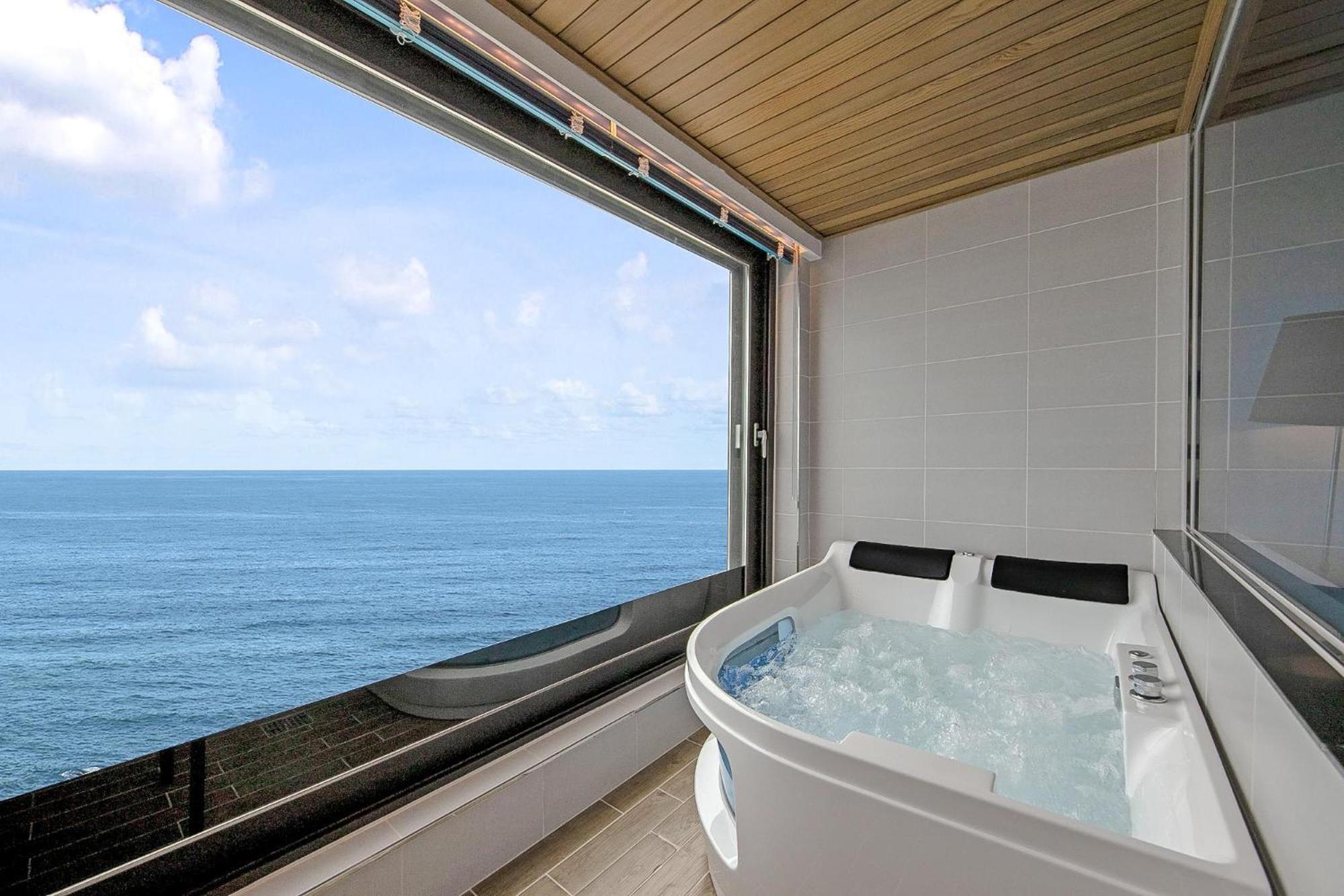 Gangneung The Ciel Spa Pension Стая снимка